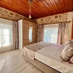 Oldtown Family Fisher Suit With 3 Bedrooms